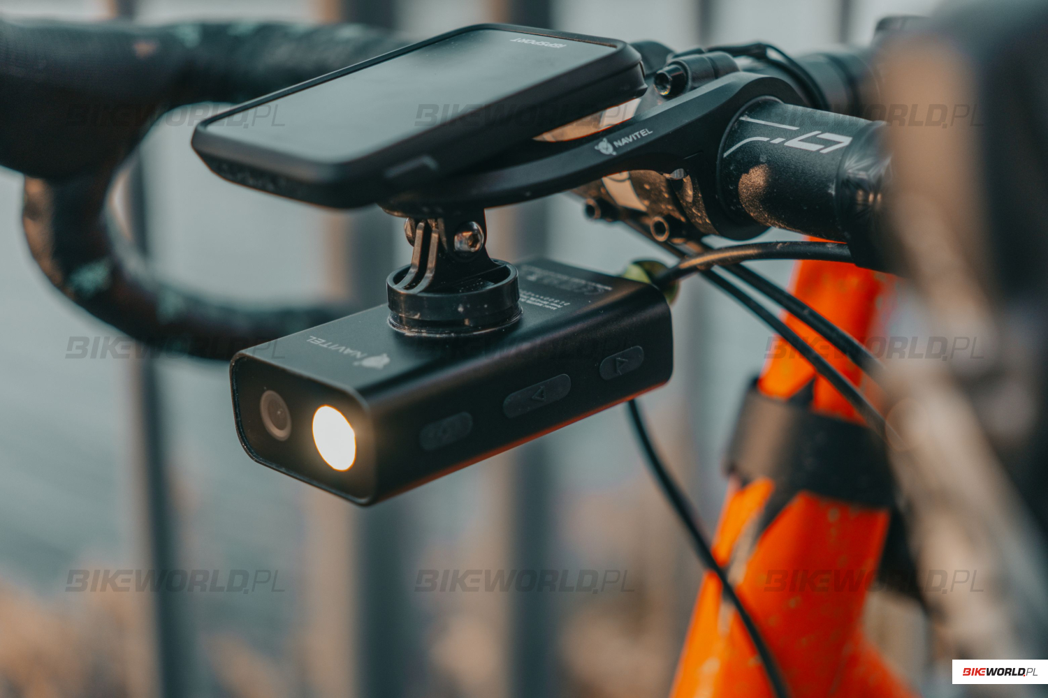 Test: Navitel Flow DL800 i BL800 – zestaw rowerowych wideorejestratorów zintegrowanych z oświetleniem!