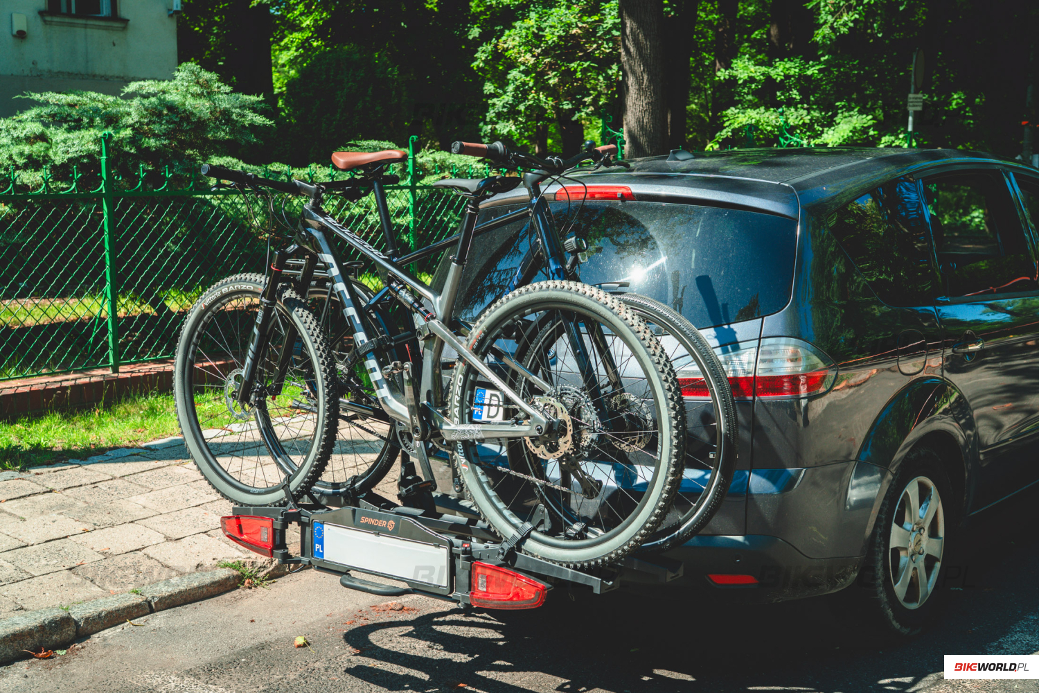 Test: Spinder LX2 – lekki i kompaktowy bagażnik na hak