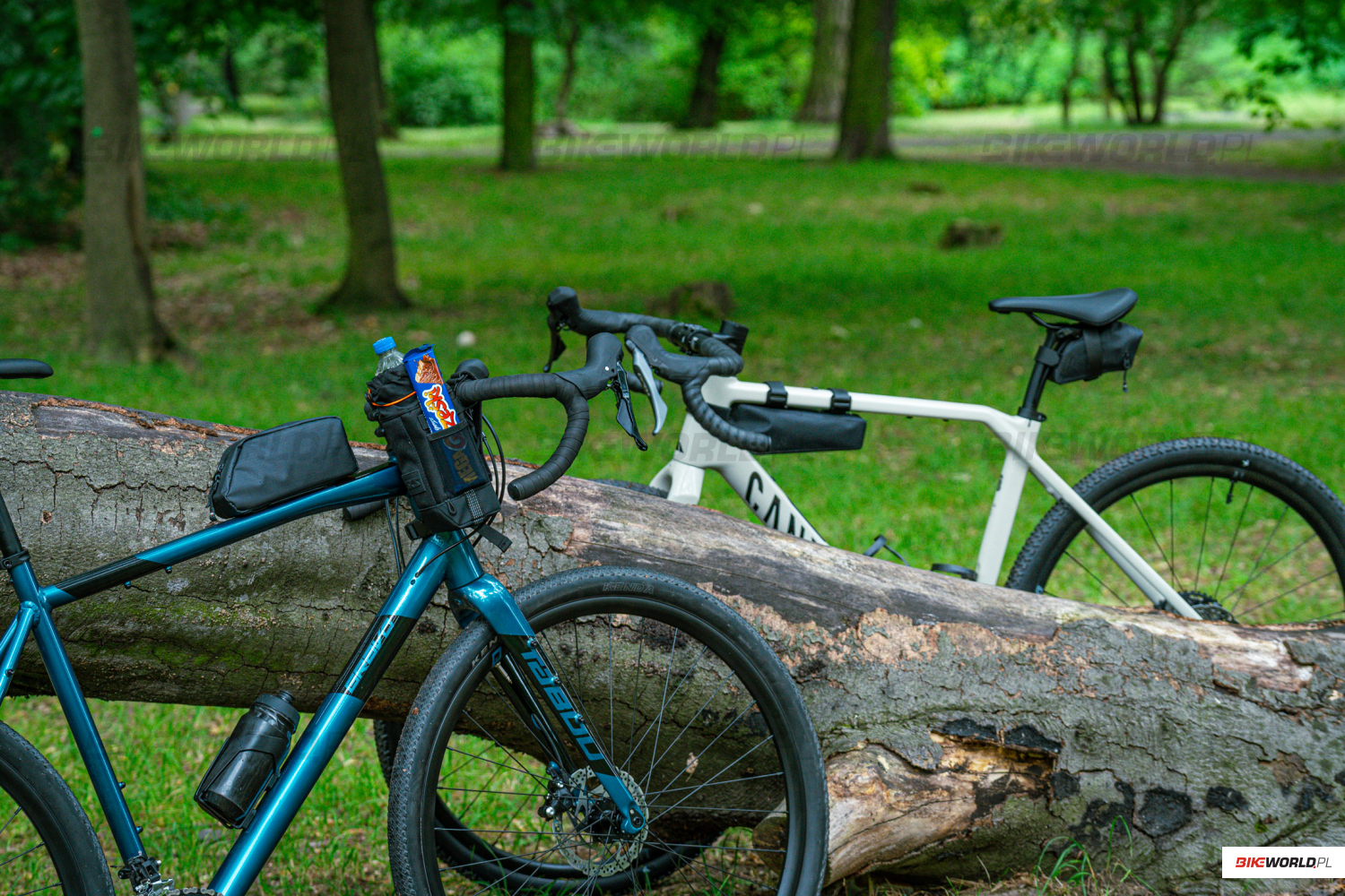 Test: Lekkie torebki SKS-Germany z serii Race i Urban