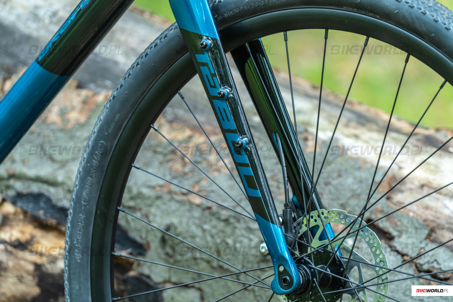 Wymiana widelca w rowerze - kiedy jest konieczna i ile kosztuje? (amortyzator i sztywny widelec)