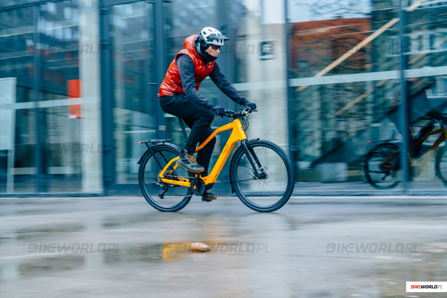 Test: Velo de Ville Revo-C – lekki i szybki elektryk do miasta!