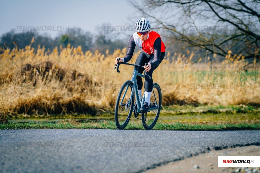 MMR Adrenaline 30 Carbon 105 Di2