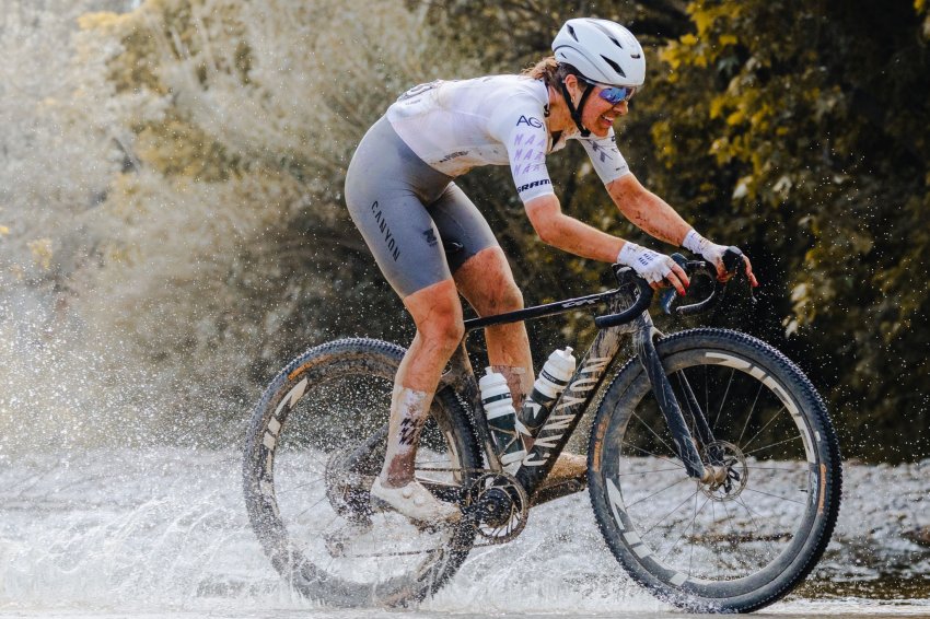 Zdjęcie do artykułu: Nowy Canyon Grail – wyścigowy aero gravel na każdą trasę! (2027)