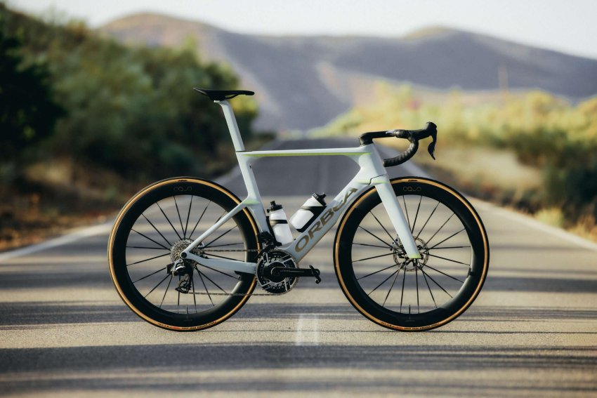 Zdjęcie do artykułu: Orbea Orca Aero (2027) – kompleksowe podejście do aero, oszczędza do 21 W!