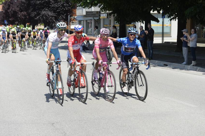 Giro di Italia,Astana,Nairo Quintana,Movistar,Nacer Bouhanni,FDJ.fr,Trek Factory Racing,Julian Arredondo,Fabio Aru