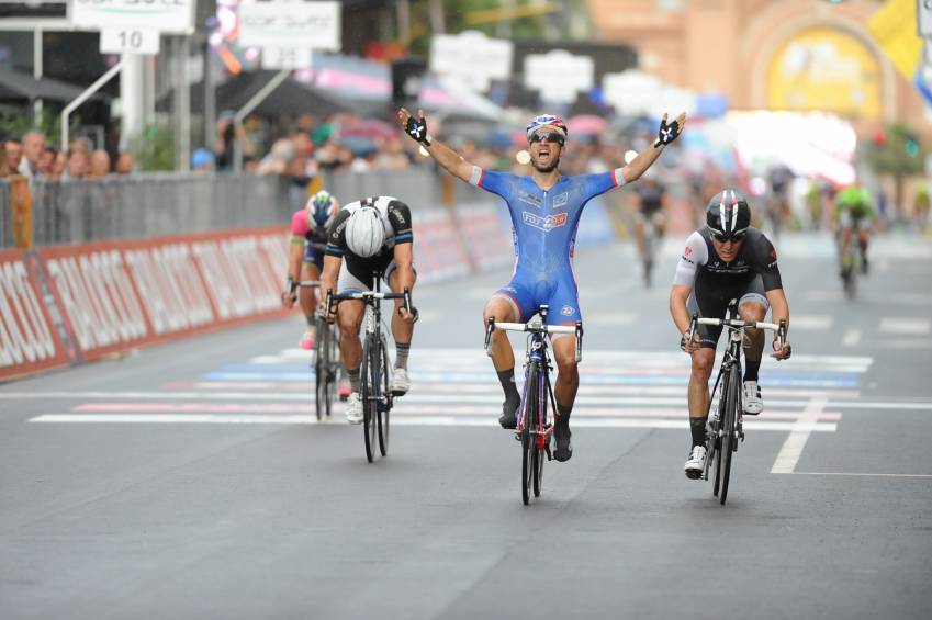 Nacer Bouhanni,Giacomo Nizzolo,Tom Veelers