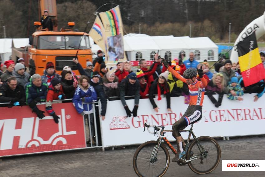 Zdjęcie do artykułu: MŚ: Van der Poel miażdży elitę