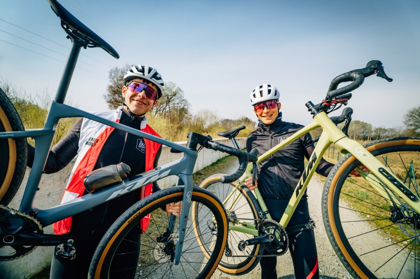 Zdjęcie do artykułu: Sprawdzamy gravele KTM! Aluminiowy Gravelator 10 vs carbonowy Gravelator Elite Di2!