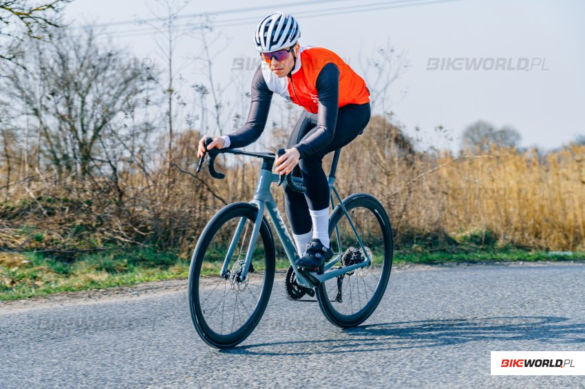 Zdjęcie do artykułu: Test: Szosowy MMR Adrenaline 30 Plus - klasyka w nowoczesnym wydaniu i... świetnej cenie