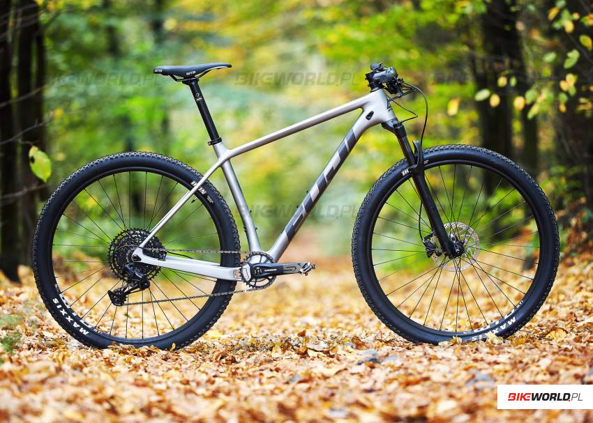 Test Fuji SLM 29 2.7 2020 hardtail XC