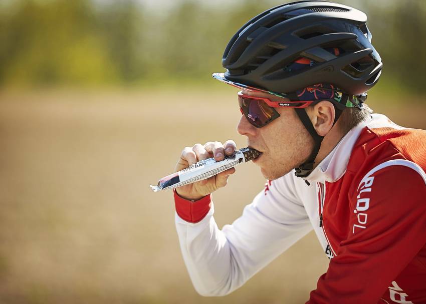 Zdjęcie do artykułu: Odżywianie: Co jeść i pić na rowerze?