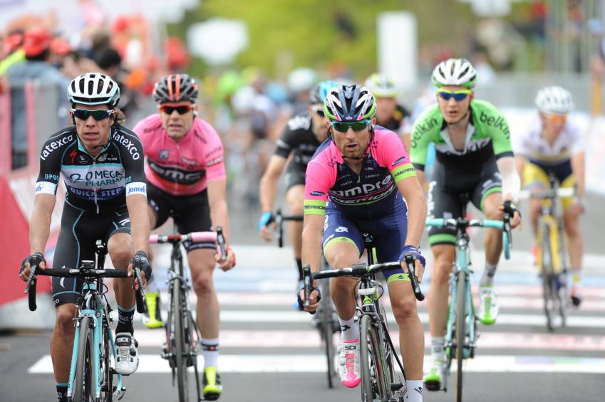 Giro di Italia,Cadel Evans,BMC Racing Team,Diego Ulissi,Omega Pharma-Quick Step,Lampre-Merida,Rigoberto Uran