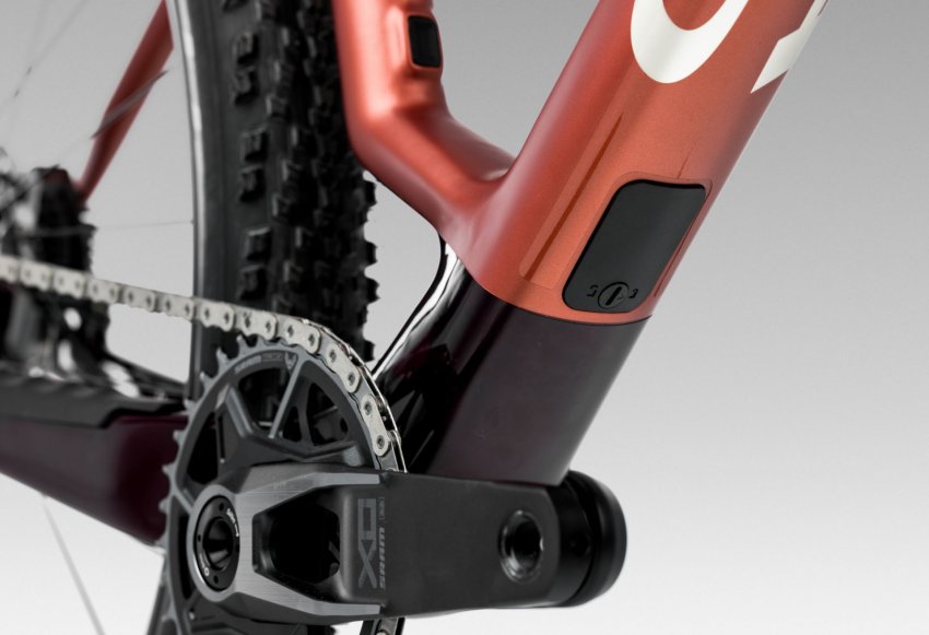 Okienko serwisowe - fajnie, że to coraz częstszy widok w nowych rowerach!