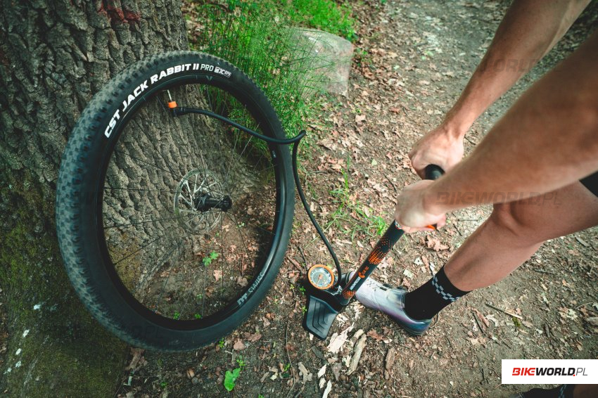 Maxxis vs CST