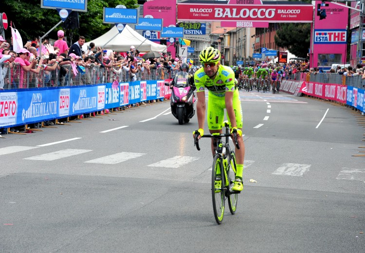 Zdjęcie do artykułu: Bardiani, Colombia i Yellow Fluo z dzikimi kartami na Giro