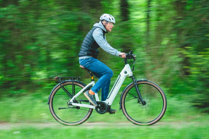 Zdjęcie do artykułu: Video Test: Velo de Ville AEB 990PX PRO - e-trekking klasy premium. Sami go zaprojektujecie!