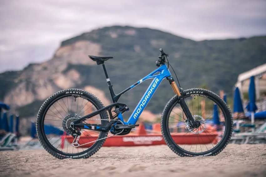 Zdjęcie do artykułu: Topowe e-MTB Mondraker Crafty Carbon na nowym Boschu