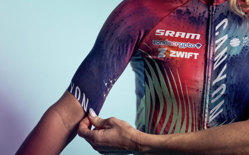 Zdjęcie do artykułu: zondacrypto nowym sponsorem drużyny kolarskiej CANYON//SRAM Racing!