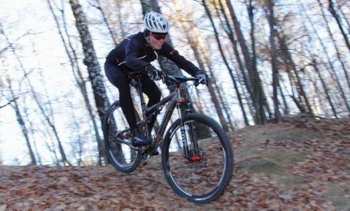 Zdjęcie do artykułu: Trek Superfly 100 AL Elite w lesie