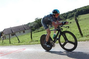 Christopher Froome (Sky Procycling) pojechał jedną z najlepszych czasówek w życiu. O 35 sekund pobił go tylko jego kolega z zespołu, Bradley Wiggins.