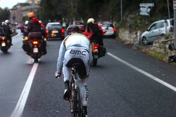 Philippe Gilbert (BMC Racing) atakuje w końcówce wyścigu