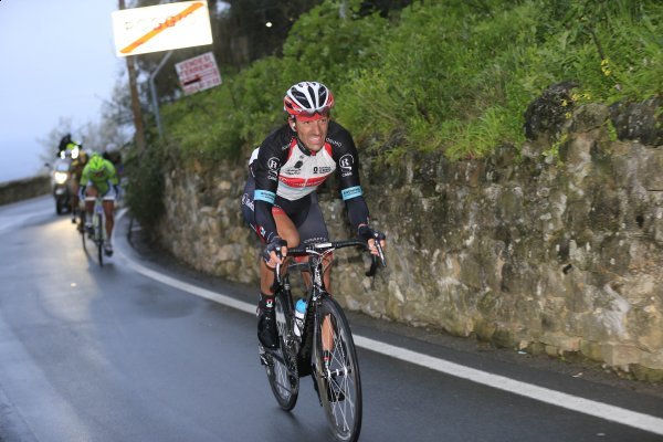 Fabian Cancellara (Radioshack Leopard) atakuje podczas Milan-Sanremo