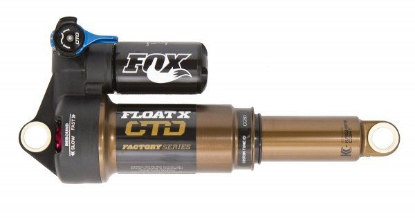 Float X CTD jest nieco cięższy od innych modeli, głównie za sprawą dodatkowego zbiornika olej