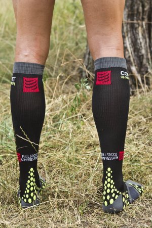 Compressport Full Socks są wykonane z miękkiego, wygodnego materiału