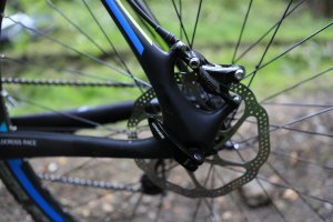 Hamulce tarczowe SRAM`a są montowane w Bergamoncie poprzez standard Post Mount 160