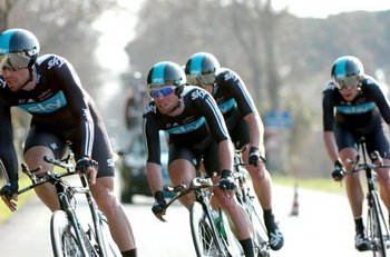 Mark Cavendish (Team Sky) wyjątkowo w czarnym trykocie swojej ekipy