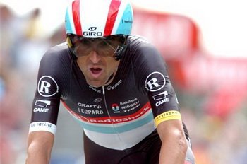 Haimar Zubeldia Agirre (RadioShack-Nissan) przesunął się na 6. miejsce w generalce po dzisiejszej słabości Cadela Evansa (BMC). Hiszpan wyprzedził Australijczyka o 22 sekundy.