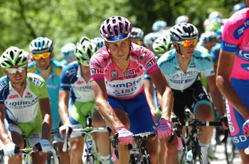 Lider wyścigu, Adriano Malori (Lampre ISD) w peletonie