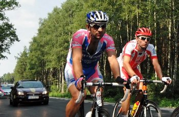 Marcin Sapa (Lampre) i Bartłomiej Matysiak (Polska BGŻ) odjechali od peletonu