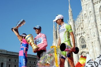 Michele Scarponi (Lampre ISD), Alberto Contador (Saxo Bank Sungard) i Vincenzo Nibali (Liquigas-Cannondale)