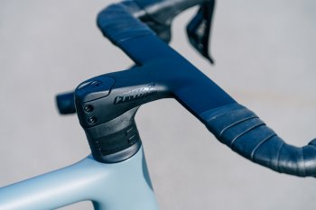 MMR Adrenaline 30 Carbon 105 Di2