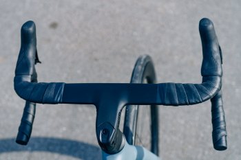 MMR Adrenaline 30 Carbon 105 Di2