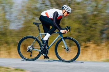 MMR Adrenaline 30 Carbon 105 Di2