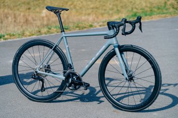 MMR Adrenaline 30 Carbon 105 Di2