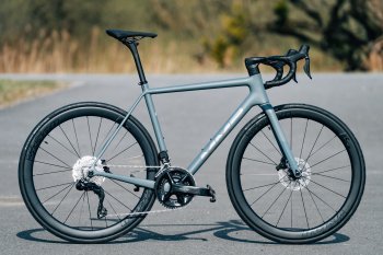 MMR Adrenaline 30 Carbon 105 Di2