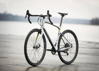 2019 giant best sale revolt advanced 1