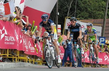 Ucieczka trzyosobowej grupki zdominowała dzisiejszy etap