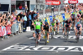 Mark Cavendish (HTC-Highroad) wygrywa piąty etap w tegorocznej Wielkiej Pętli