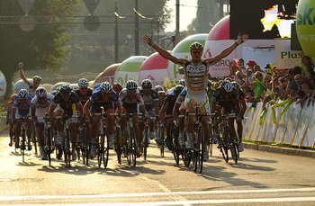 Andre Greipel (HTC-Columbia) był najszybszy, mimo braku rozprowadzenia przez swoich kolegów