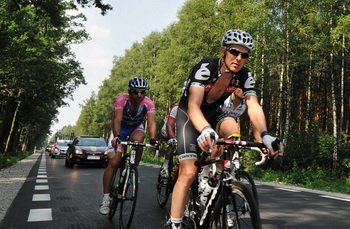 Po niespełna 15km na czele utworzyła się czteroosobowa ucieczka